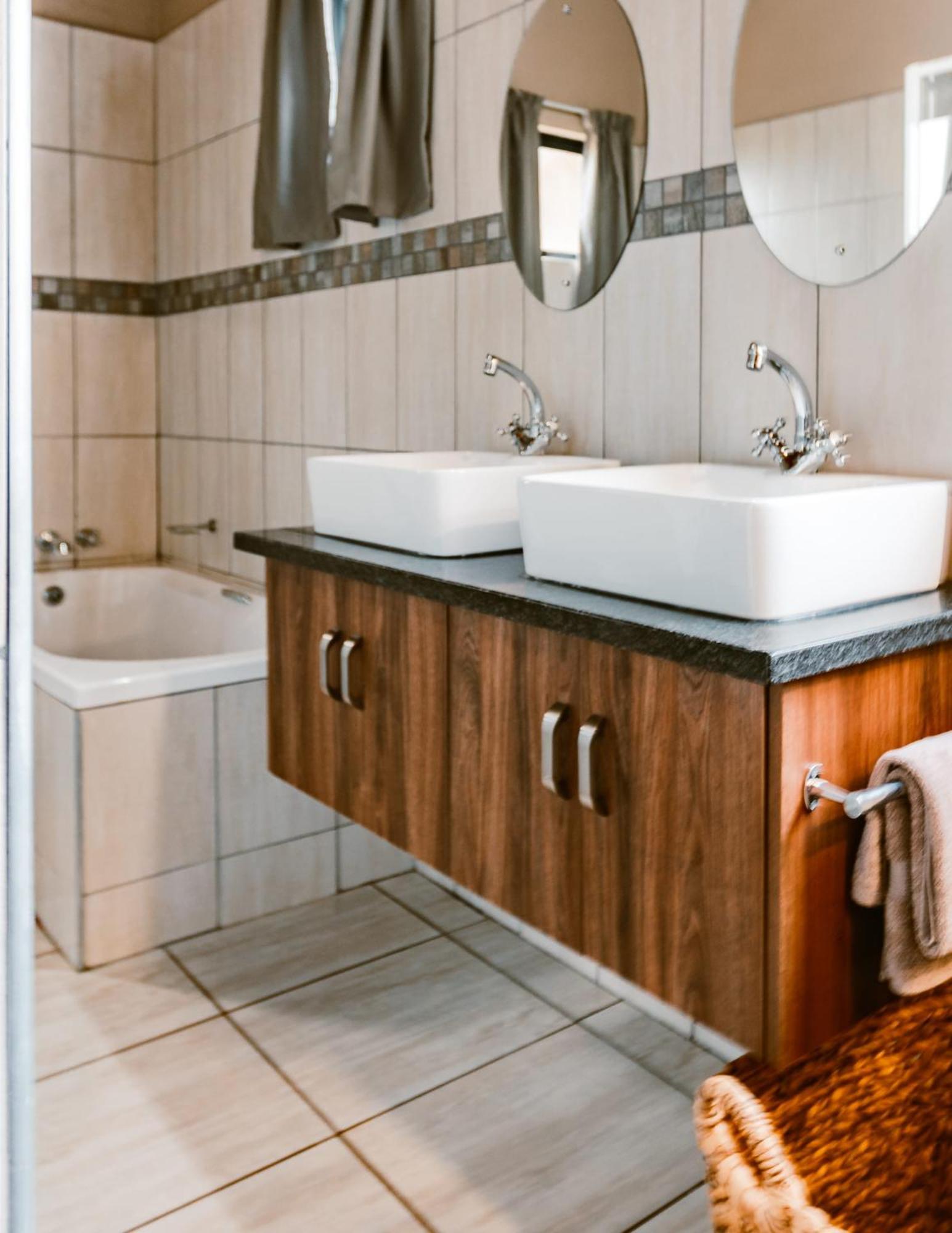 Umkhaya Lodge Mkuze エクステリア 写真